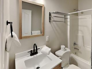 Captains Cabin - McHenry - 8