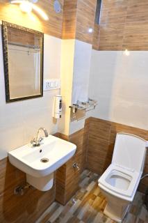 K & K Hotel - Jabalpur - 2