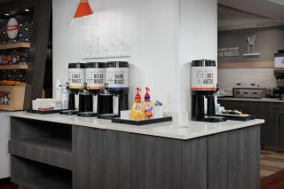 Hampton Inn Clemson - 2