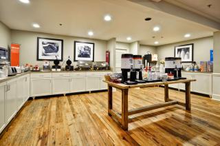 Hampton Inn & Suites Charleston/Mt. Pleasant-Isle Of Palms - Charleston - 2
