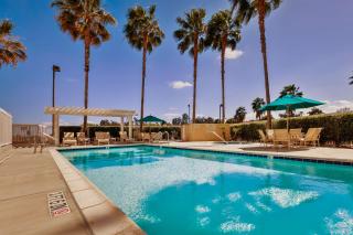 Hampton Inn & Suites Chino Hills - 6