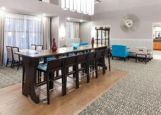 Hampton Inn & Suites Cedar Rapids - Cedar Rapids - 7