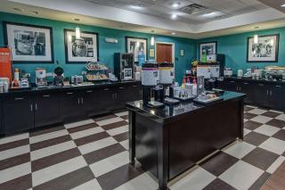 Hampton Inn & Suites Clarksville - Clarksville - 3