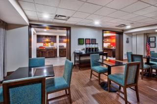 Hampton Inn Clarion - 4