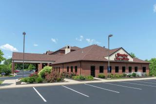 Hampton Inn & Suites Cleveland-Airport/Middleburg Heights - 9