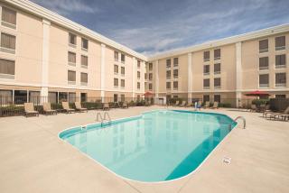 Hampton Inn Columbus-International Airport - Gahanna - 1