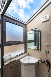 Top Center - modern with view - Sofia - 4