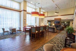 Hampton Inn & Suites Tilton - 1