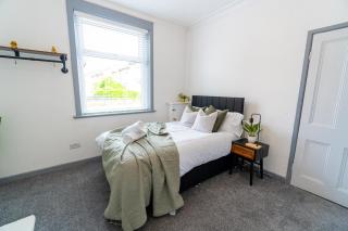 Stylish 3 Bedroom House - Central Location - Nottingham - 8