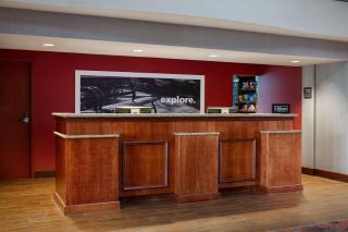 Hampton Inn Dubuque - Dubuque - 7