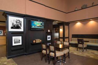 Hampton Inn & Suites Danville - Danville - 2