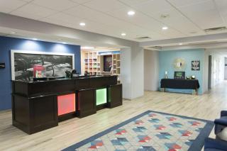 Hampton Inn & Suites Ankeny - Ankeny - 1