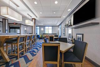 Hampton Inn Farmington - Farmington - 4