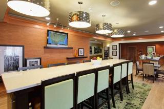 Hampton Inn & Suites Fremont - Fremont - 3