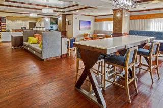 Hampton Inn Van Buren - Van Buren - 8