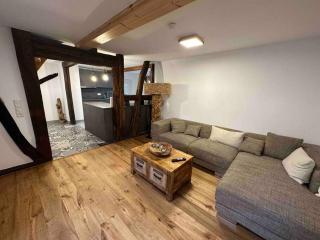 Neue Ferienwohnung direkt am Vulkanradweg - Ortenberg - 1