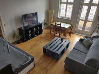 Zwei Charmante Privatzimmer mit Wohnbereich in zentraler Berliner Wohnung - Berlino - 0