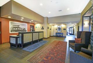 Hampton Inn Beloit - Beloit - 6