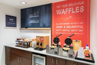 Hampton Inn & Suites Marshalltown - Marshalltown - 3