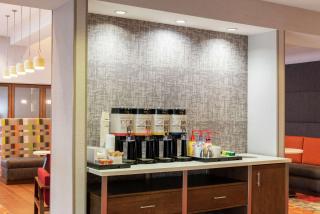 Hampton Inn & Suites Marshalltown - Marshalltown - 1