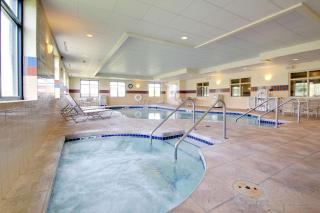Hampton Inn & Suites Grafton - 9