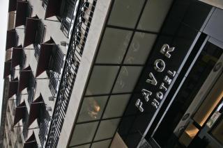Hotel Favor - Düsseldorf - 9