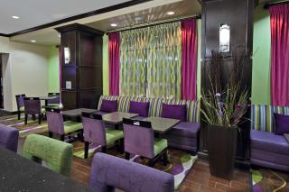 Hampton Inn Beeville - 3