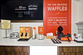 Hampton Inn & Suites Nacogdoches - 2