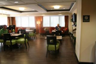 Hampton Inn Olive Branch - Olive Branch - 4