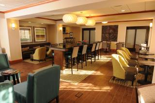 Newly Renovated Hampton Inn Omaha West Lakeside - Omaha - 5