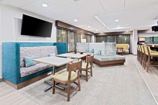 Hampton Inn Perry - Perry - 8