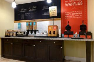 Hampton Inn & Suites Pensacola/Gulf Breeze - 3