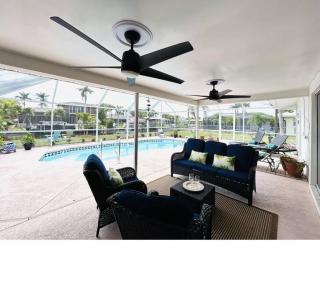 Pelican Waterfront Paradise with Boat Lift - Cape Coral - 7