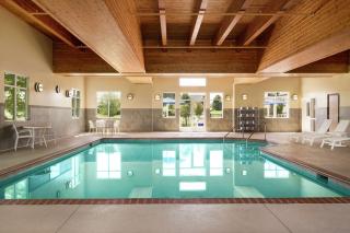 Hampton Inn & Suites Rogers - 1