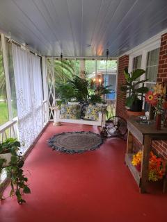 Garden Room n FREE Coffee -Tea - Brunswick - 2