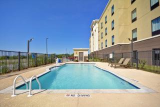 Hampton Inn Kenedy - Kenedy - 4