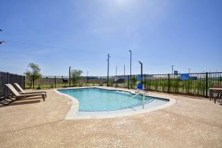 Hampton Inn Kenedy - Kenedy - 3