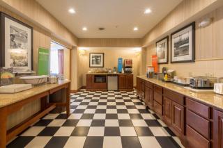 Hampton Inn Goshen - 1