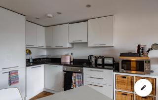 Top floor flat with magical views of London - 1