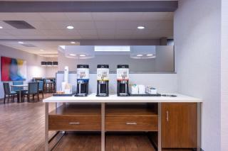 Hampton Inn Saint Robert - 2