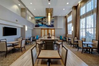 Hampton Inn & Suites Tulare - Tulare - 3