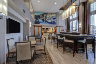 Hampton Inn & Suites Tulare - Tulare - 2