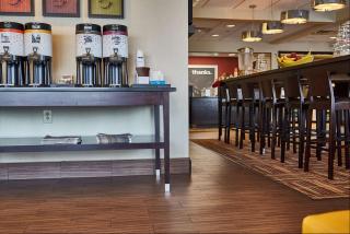 Hampton Inn Uniontown - Uniontown - 7