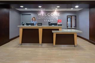 Hampton Inn Visalia - Visalia - 7