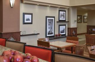 Hampton Inn & Suites Youngstown-Canfield - Canfield - 6
