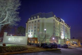 Doubletree Suites by Hilton at The Battery Atlanta - Atlanta - 9