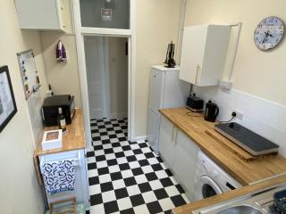 Well-appointed apartment in New Brighton - 4