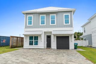 Pet Friendly Beach House - Totally Beachin by Panhandle Getaways - Panama City Beach - 4