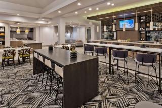 Hilton Garden Inn Birmingham/Lakeshore Drive - 1