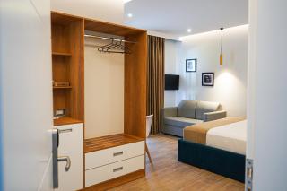 Hotel DelMar Garden - Golem - 0
